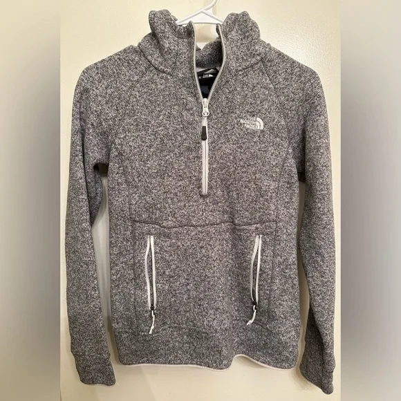 The North Face Gray Quarter Zip Size XS - Picture 1 of 3